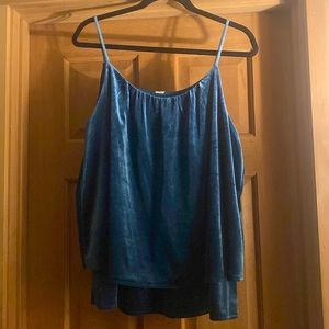 Old Navy velvet tank. Green